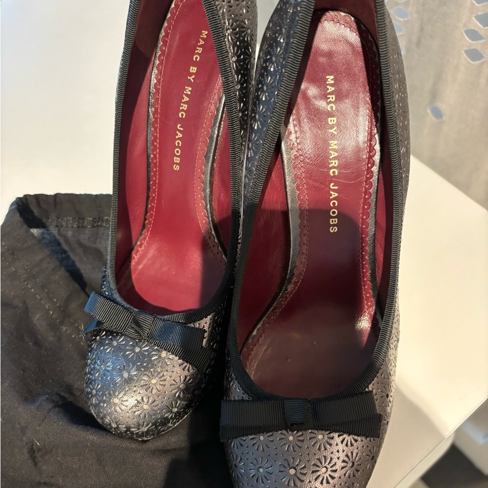 Marc by Marc Jacobs Silver heels size 8.5 - Picture 6 of 6